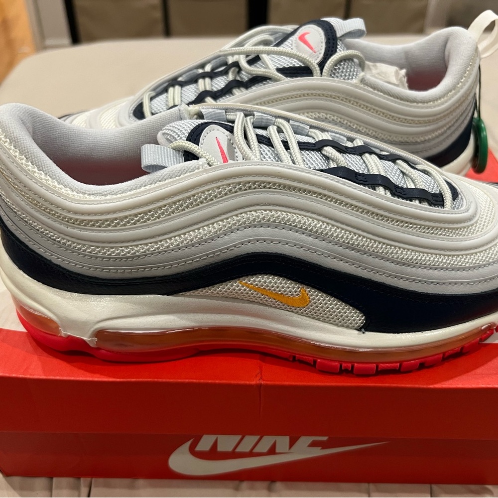 Women’s Air Max 97 size 10.5